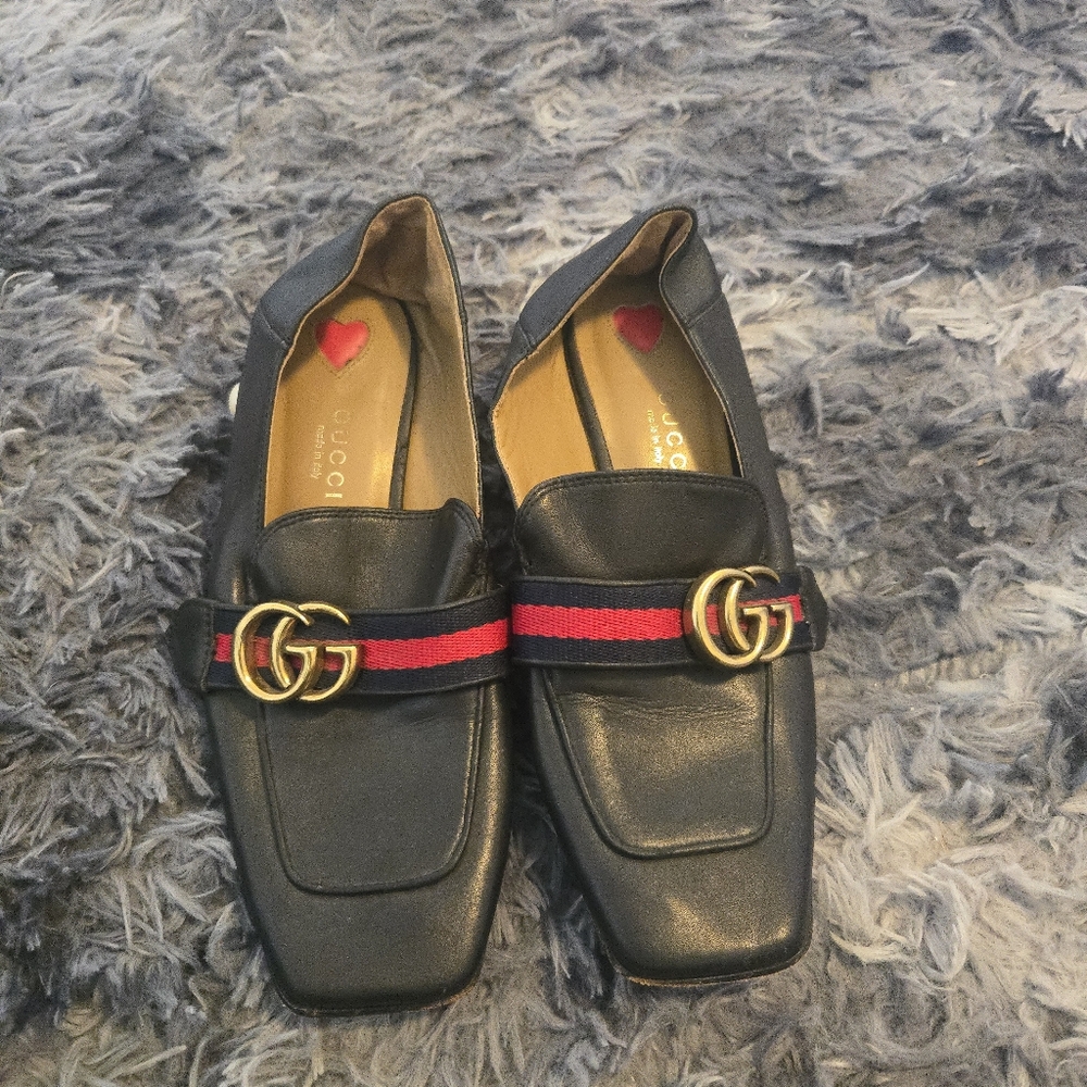Authentic Gucci Peyton Black Leather Pearl Web Stripe GG Loafers Size 37